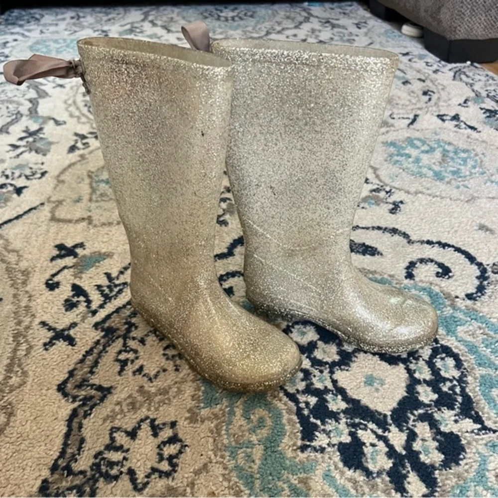 The Children's Place Sparkly Silver Boots with Bow